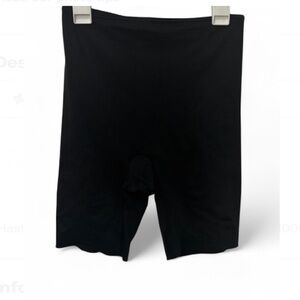 SPANX Mid Thigh Shape Wear Shorts- Size Medium